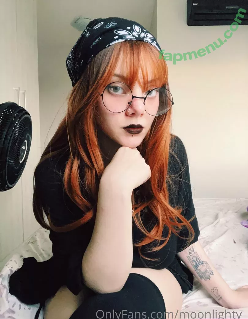 moonlighty nude photo #0003 (moonIighty_ / moonlightmov / moonlighty_)