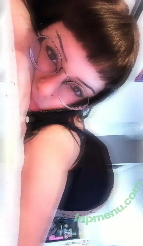 moonlitkittyx nude photo #0013 (moonlitkittyx)