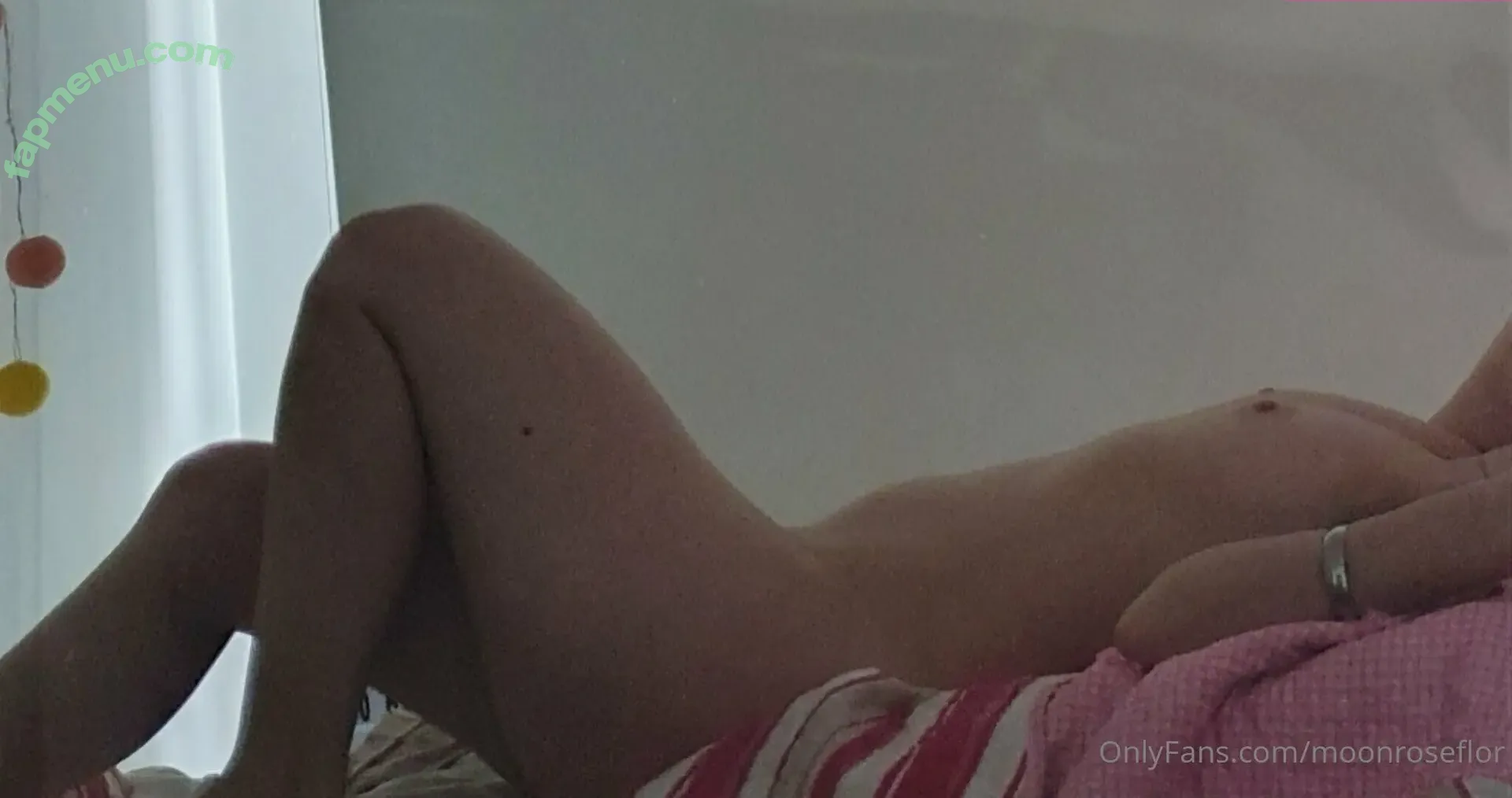 moonroseflor nude photo #0010 (moonroseflor)