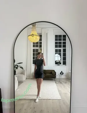  nude photo #0004