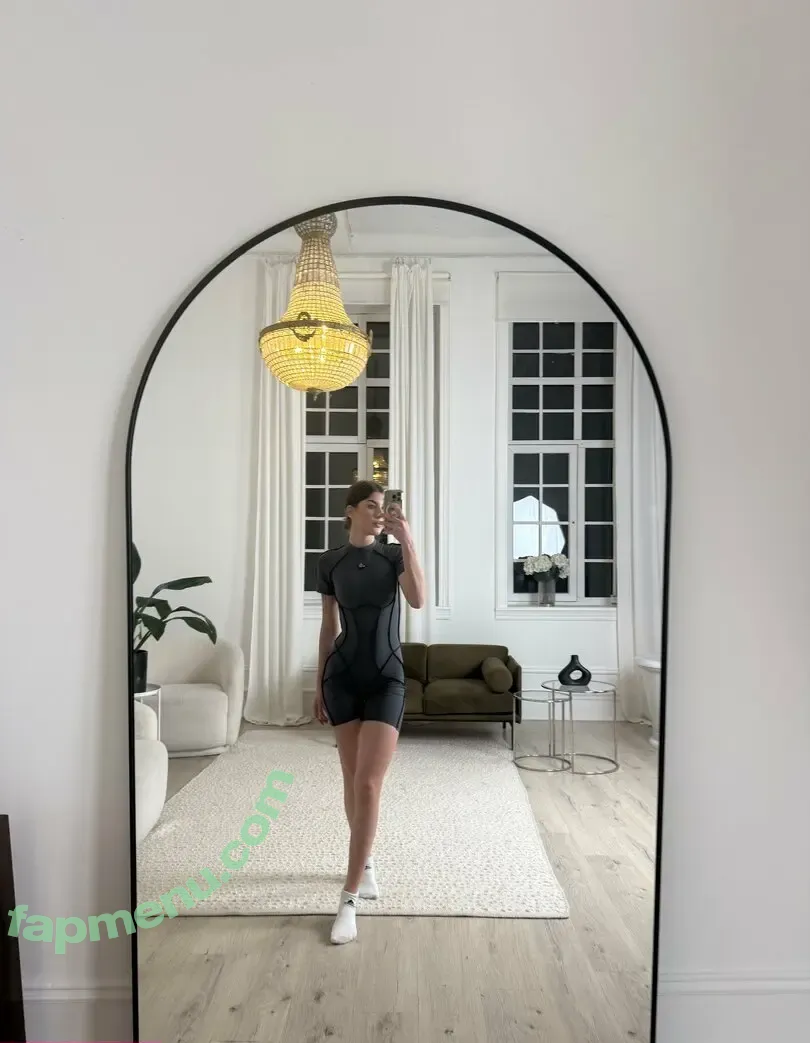 moonwitchsabrina nude photo #0004 (moonwitchsabrina)