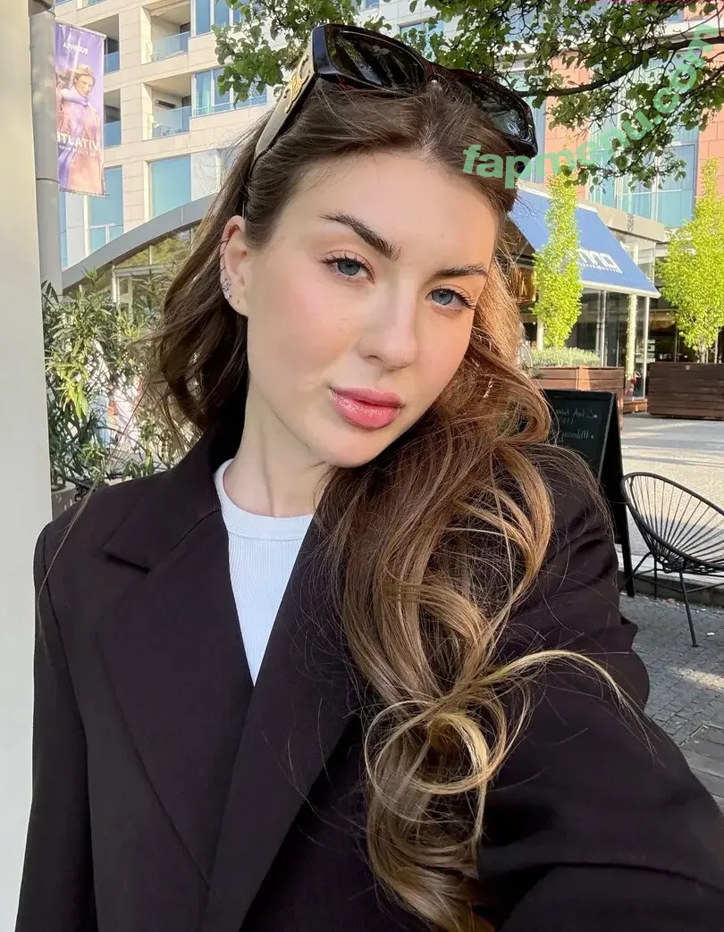 moonwitchsabrina nude photo #0012 (moonwitchsabrina)