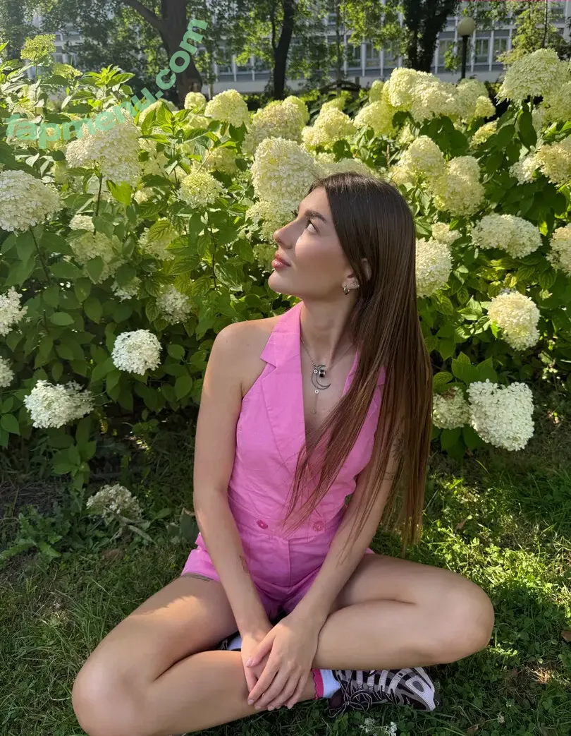 moonwitchsabrina nude photo #0026 (moonwitchsabrina)