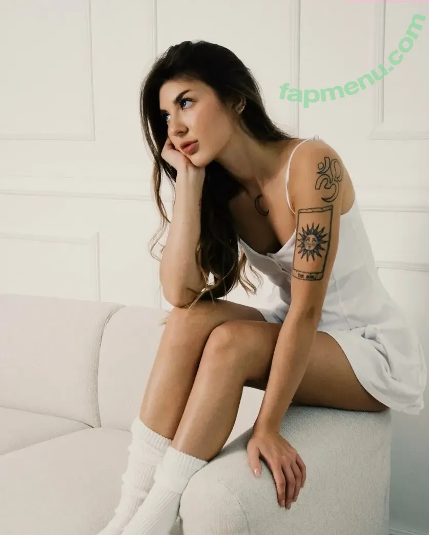 moonwitchsabrina nude photo #0046 (moonwitchsabrina)