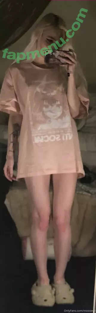 mooseve nude photo #0105 (moose.ve)