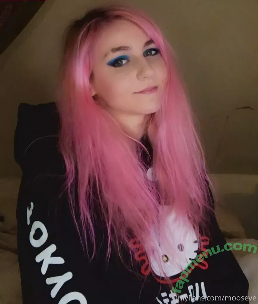 mooseve nude photo #0133 (moose.ve)