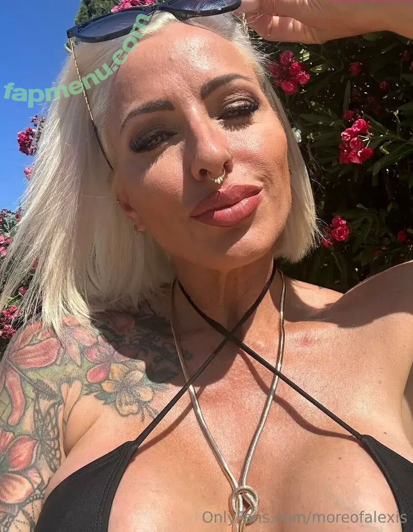 MoreAlexis nude photo #0004 (Essex Milf / moreofalexis)