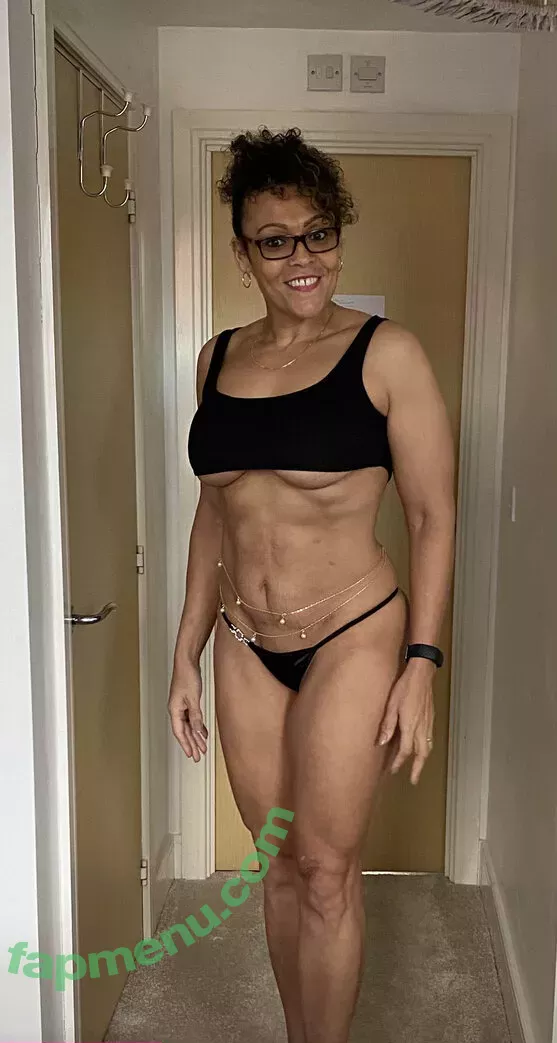 morefunwithdee nude photo #0087 (morefunwithdee)
