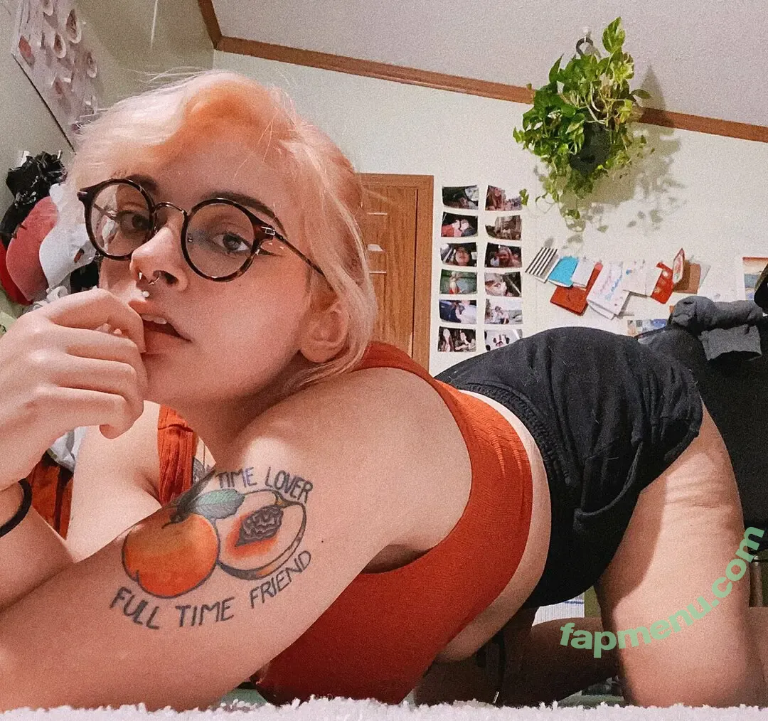 morekissing nude photo #0115 (morekissing)