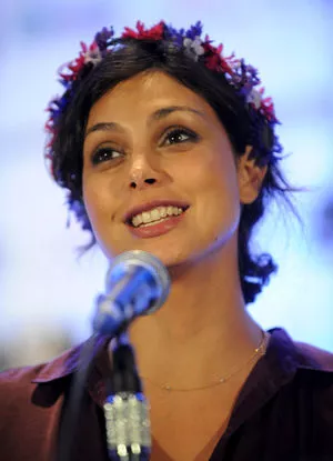 Morena Baccarin / morenabaccarin nude photo #0041