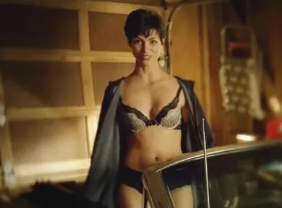 Morena Baccarin / morenabaccarin nude photo #0078