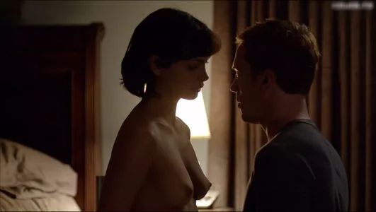 Morena Baccarin / morenabaccarin nude photo #0234