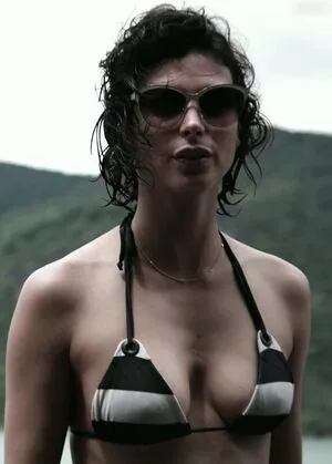 Morena Baccarin / morenabaccarin nude photo #0251