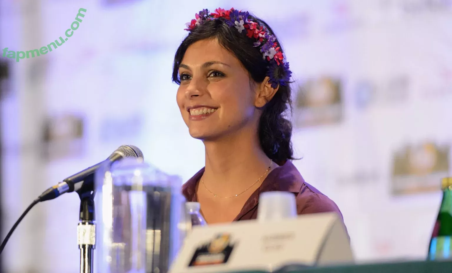 Morena Baccarin nude photo #0034 (morenabaccarin)
