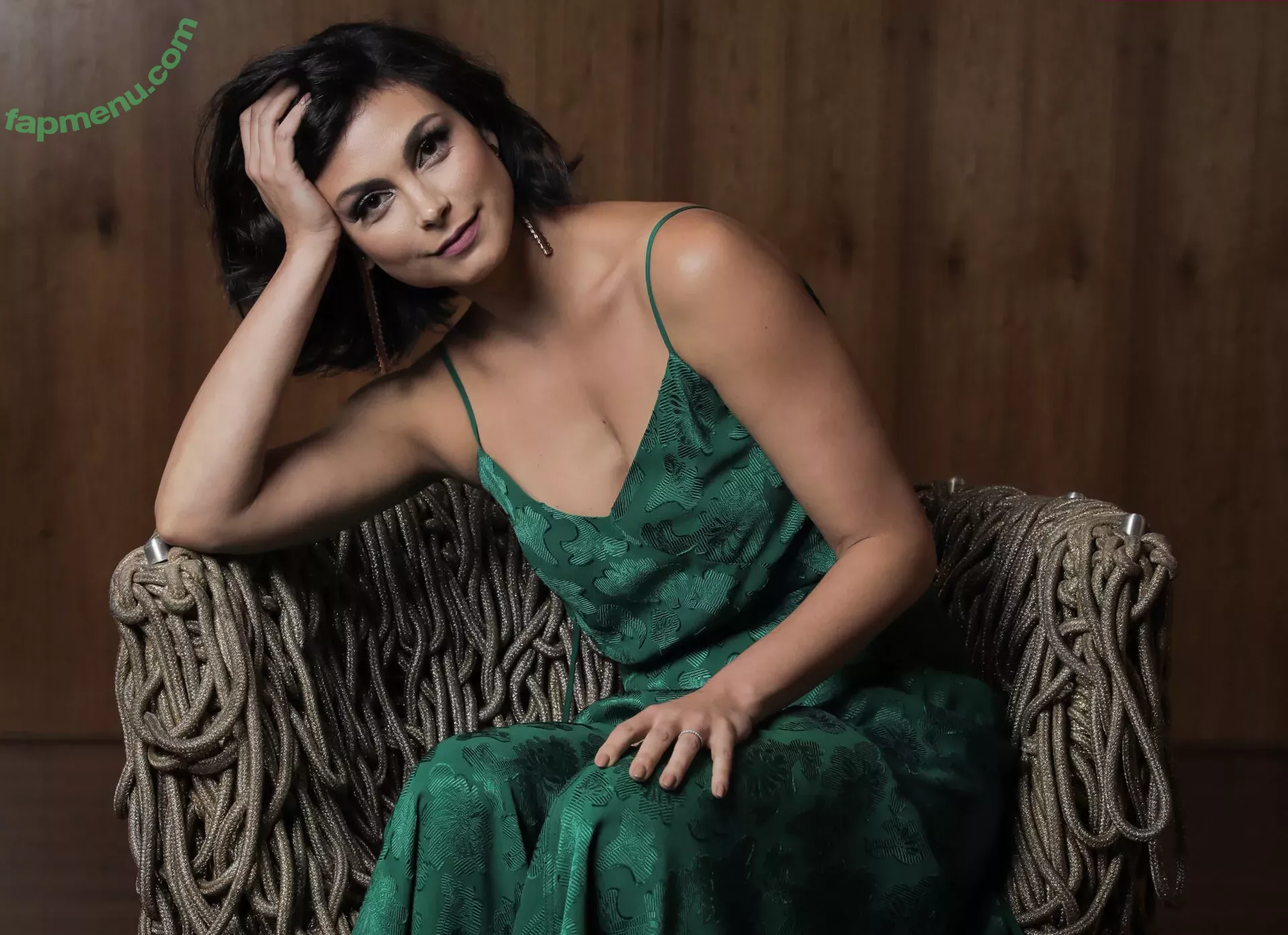 Morena Baccarin nude photo #0138 (morenabaccarin)