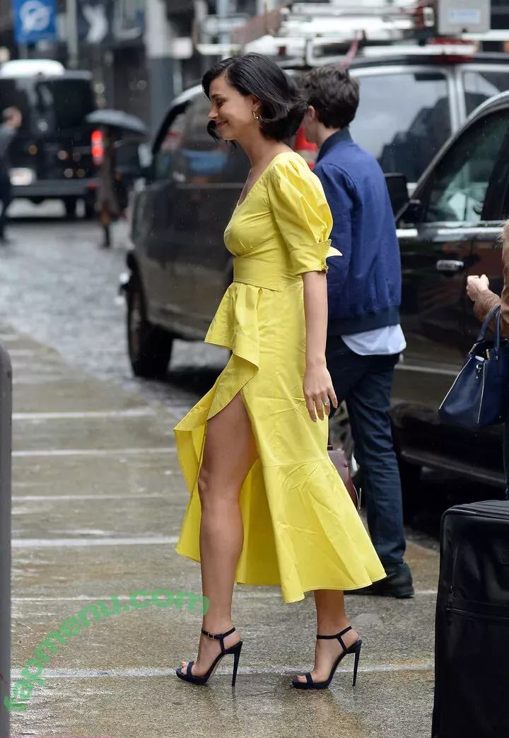 Morena Baccarin nude photo #0155 (morenabaccarin)