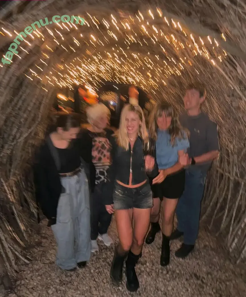 Morena Beltrán nude photo #0344 (Morena Beltran / morenabeltran10)