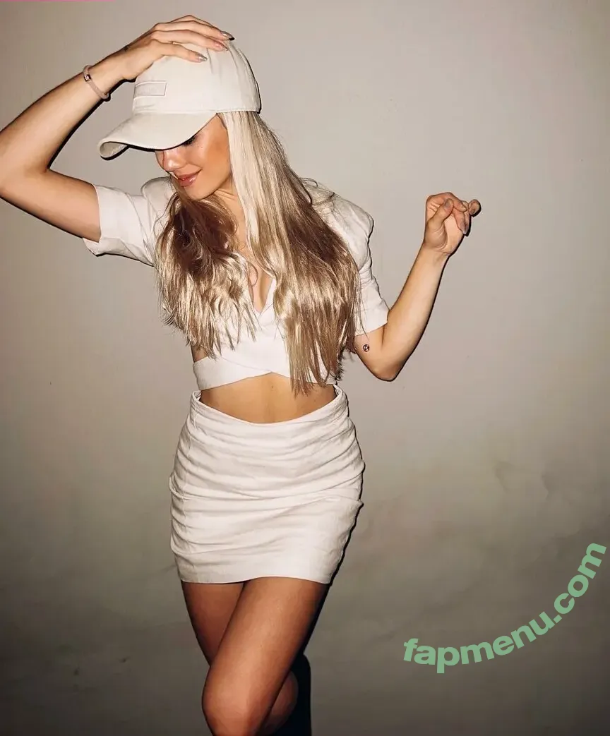 Morena Beltrán nude photo #0450 (Morena Beltran / morenabeltran10)