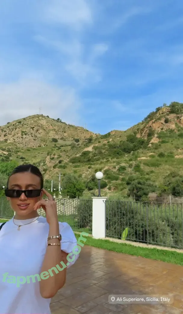 Morena Beltrán nude photo #0468 (Morena Beltran / morenabeltran10)