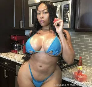 moreofmoriah / thisismoriahmills nude photo #0077
