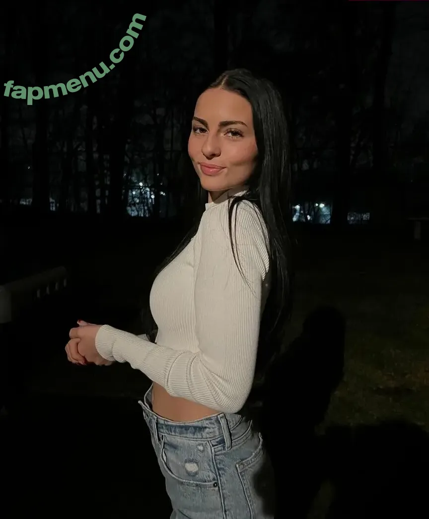 Morgan White nude photo #0003 (morgan.white / morganwhitee_)