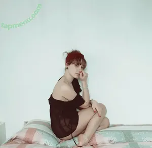  nude photo #0001