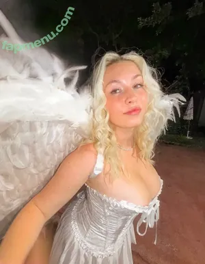 MorganElaine20 / Cancer Babyyyy nude photo #0024