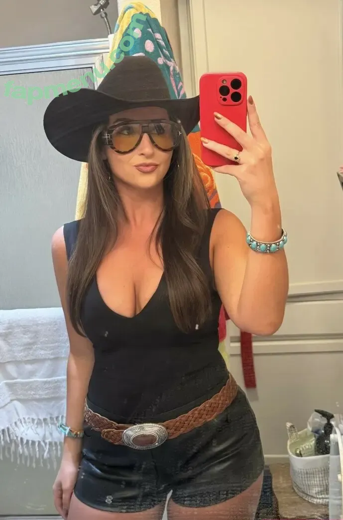 morganoliviaweaver nude photo #0014 (morganoliviaweaver)