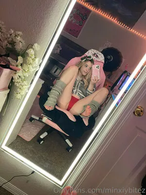 morganxlabs / MewLabbs / Minxymae / littlebyte nude photo #0178
