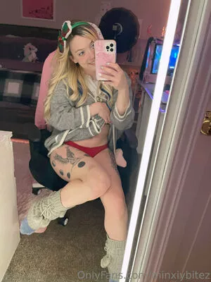 morganxlabs / MewLabbs / Minxymae / littlebyte nude photo #0185