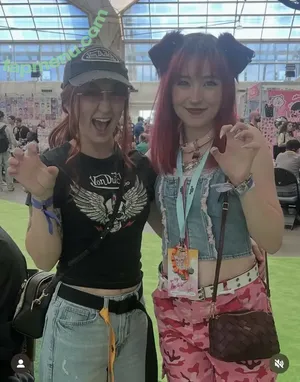 moronic_mouse / api2 nude photo #0039