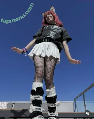 moronic_mouse / api2 nude photo #0042