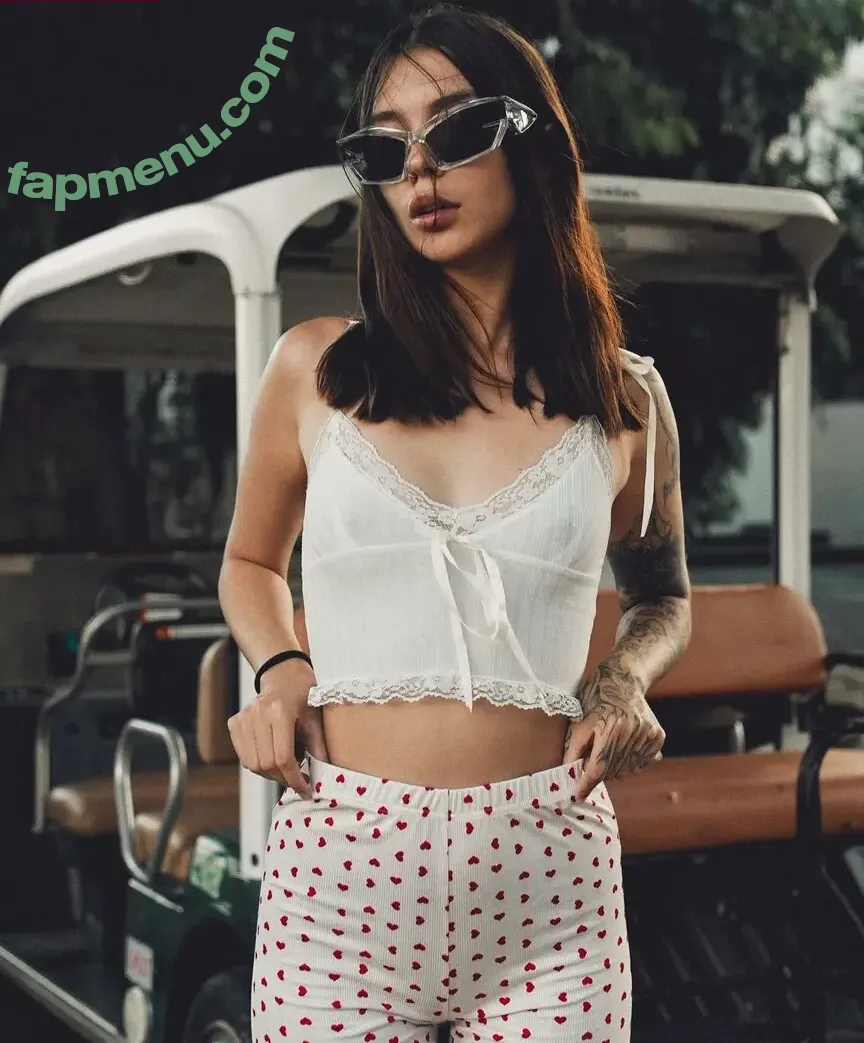 Morphiturata nude photo #0040 (Treezyny / kikiqwik)