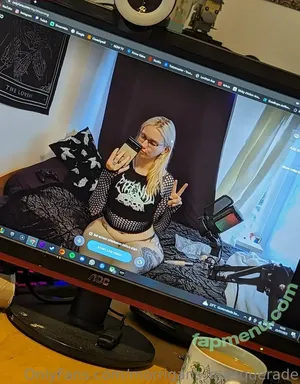  nude photo #0007