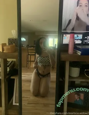  nude photo #0002