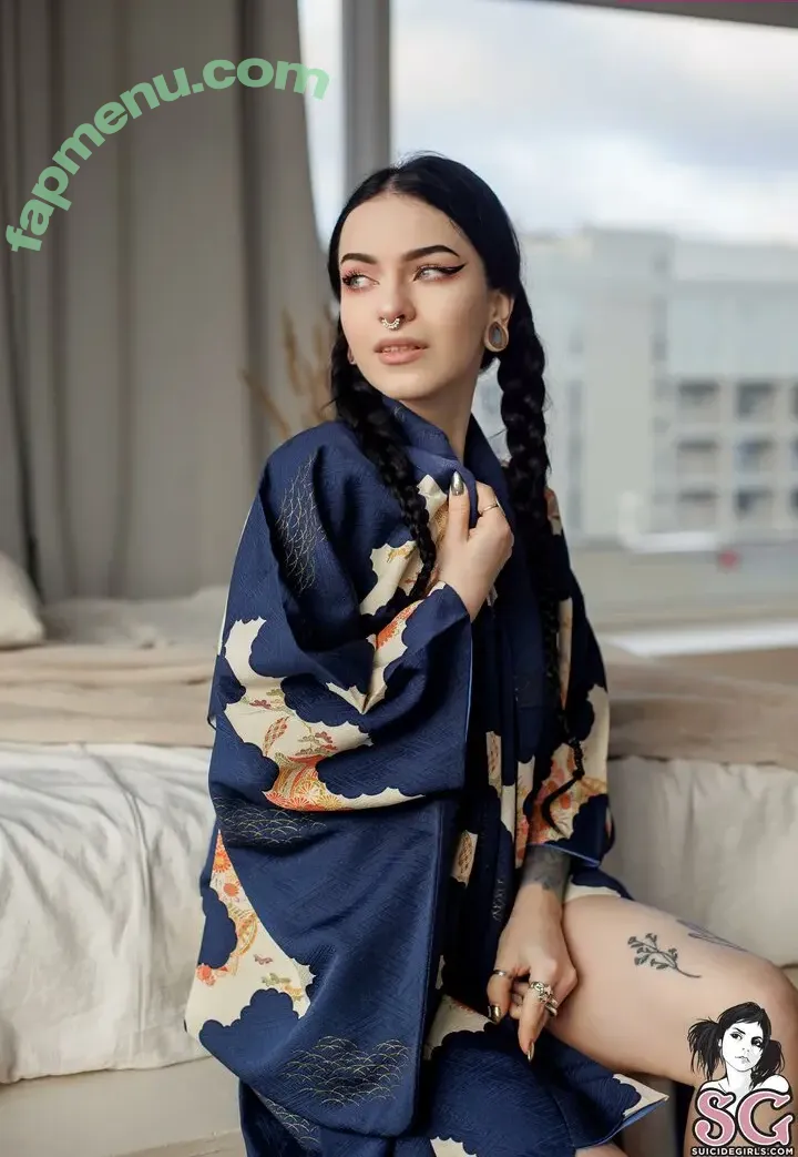Moth SG nude photo #0012 (Moth SG)