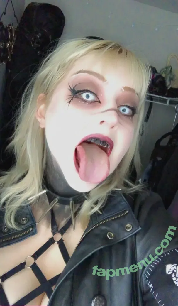 Mother Macabre nude photo #0082 (MotherMacabre / mother.macabre / mothermacabreyt / ventrigue)