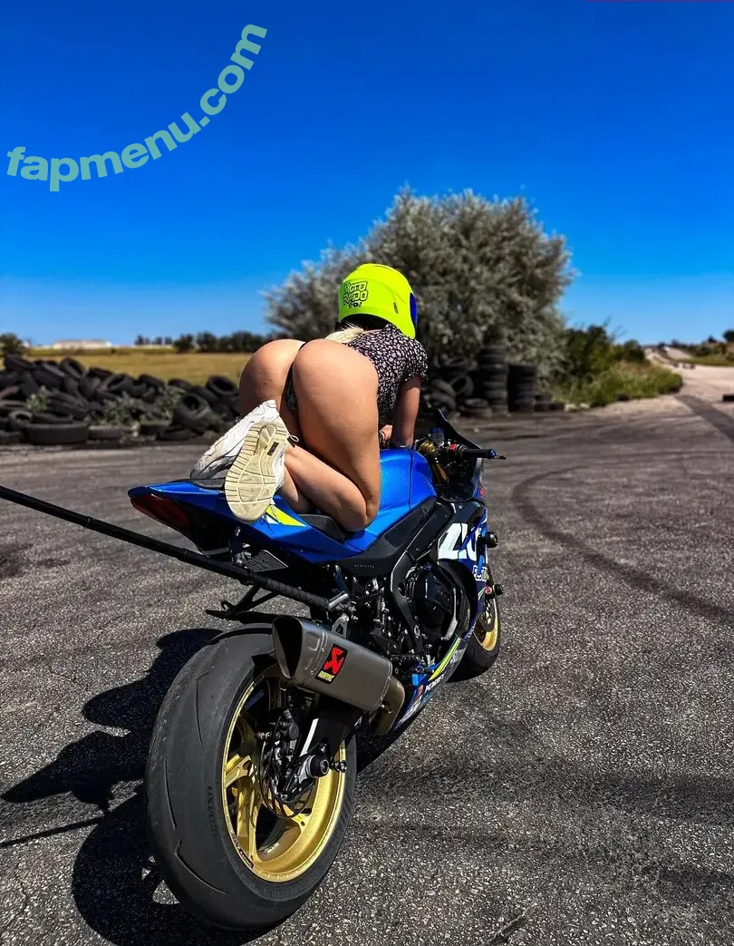 Moto Raido nude photo #0001 (Moto Raido)