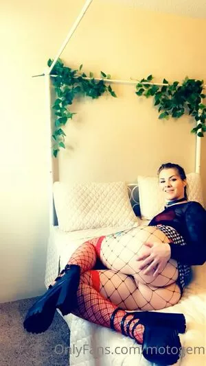 motogem / mollysmyles nude photo #0032