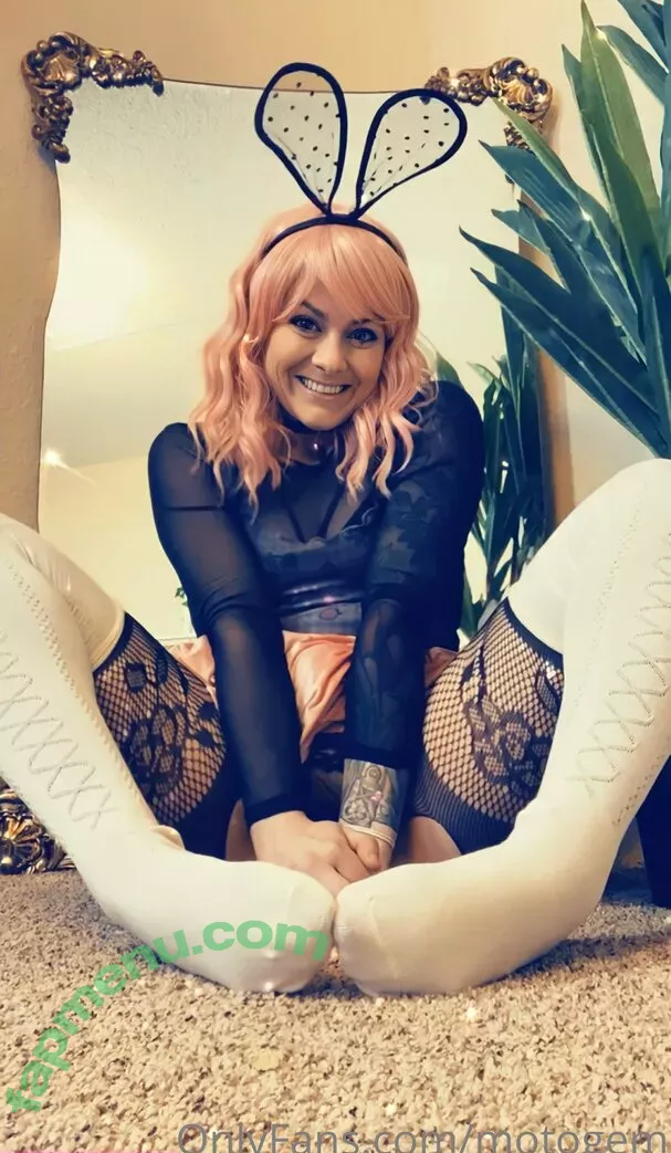 motogem nude photo #0016 (mollysmyles)