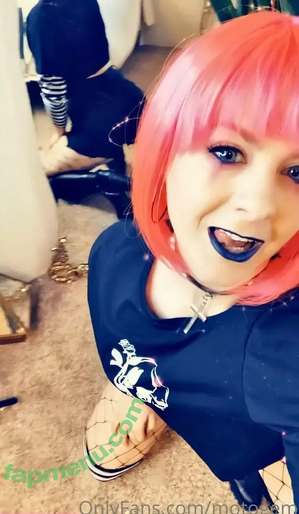 motogem nude photo #0091 (mollysmyles)