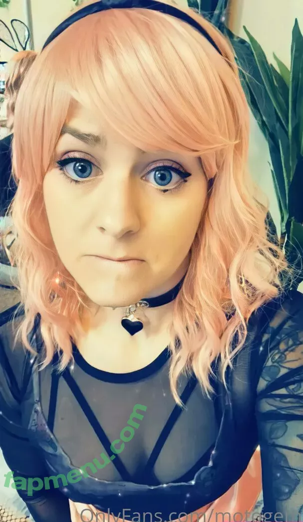 motogem nude photo #0165 (mollysmyles)