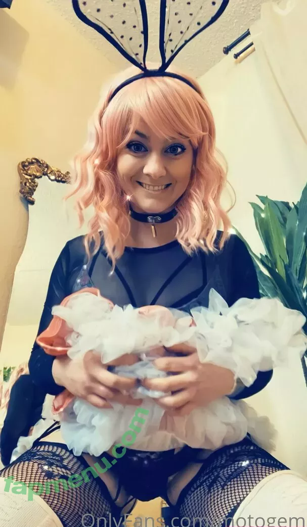 motogem nude photo #0176 (mollysmyles)