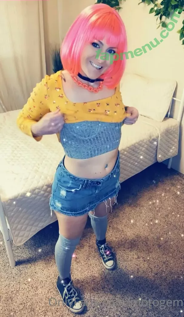 motogem nude photo #0188 (mollysmyles)