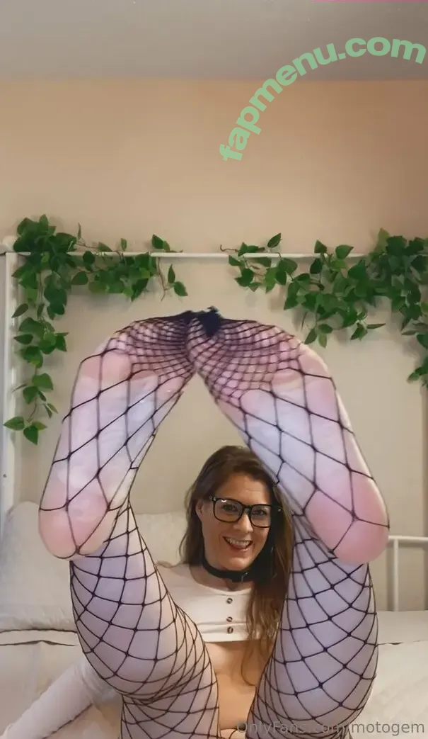 motogem nude photo #0766 (mollysmyles)