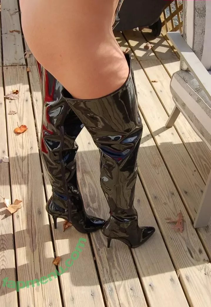 motogurl nude photo #6857 (Alyse / tammyrr)