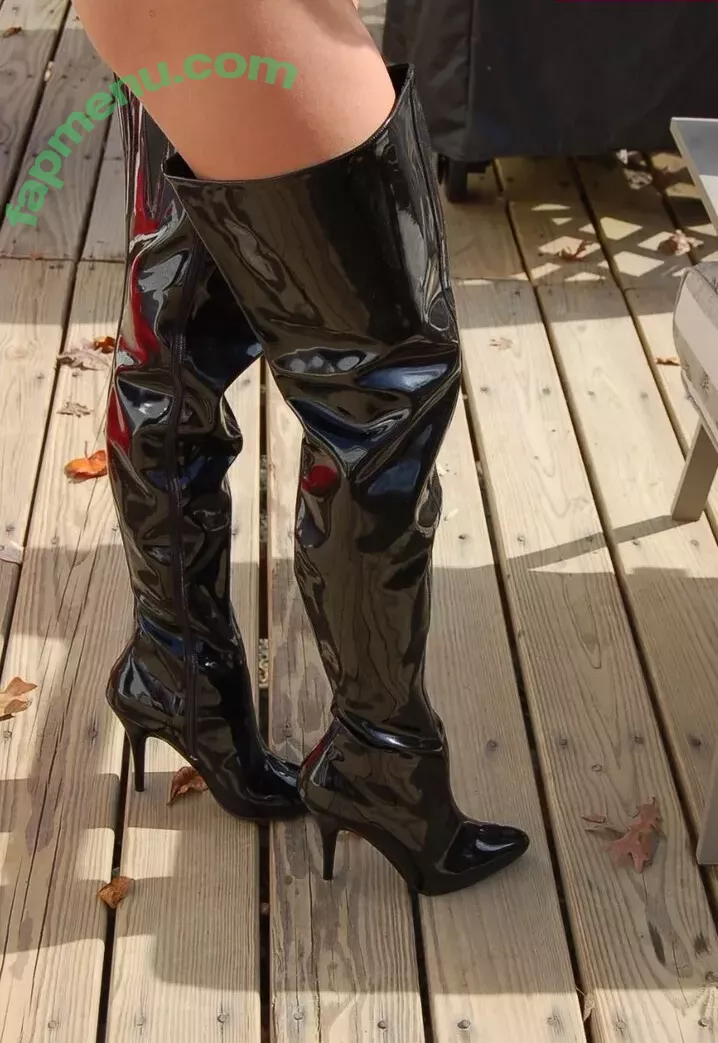 motogurl nude photo #6858 (Alyse / tammyrr)