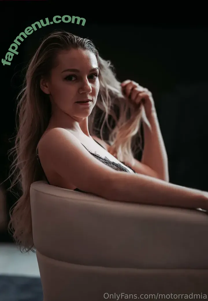 Motorradmia nude photo #0011 (motorrad.mia)
