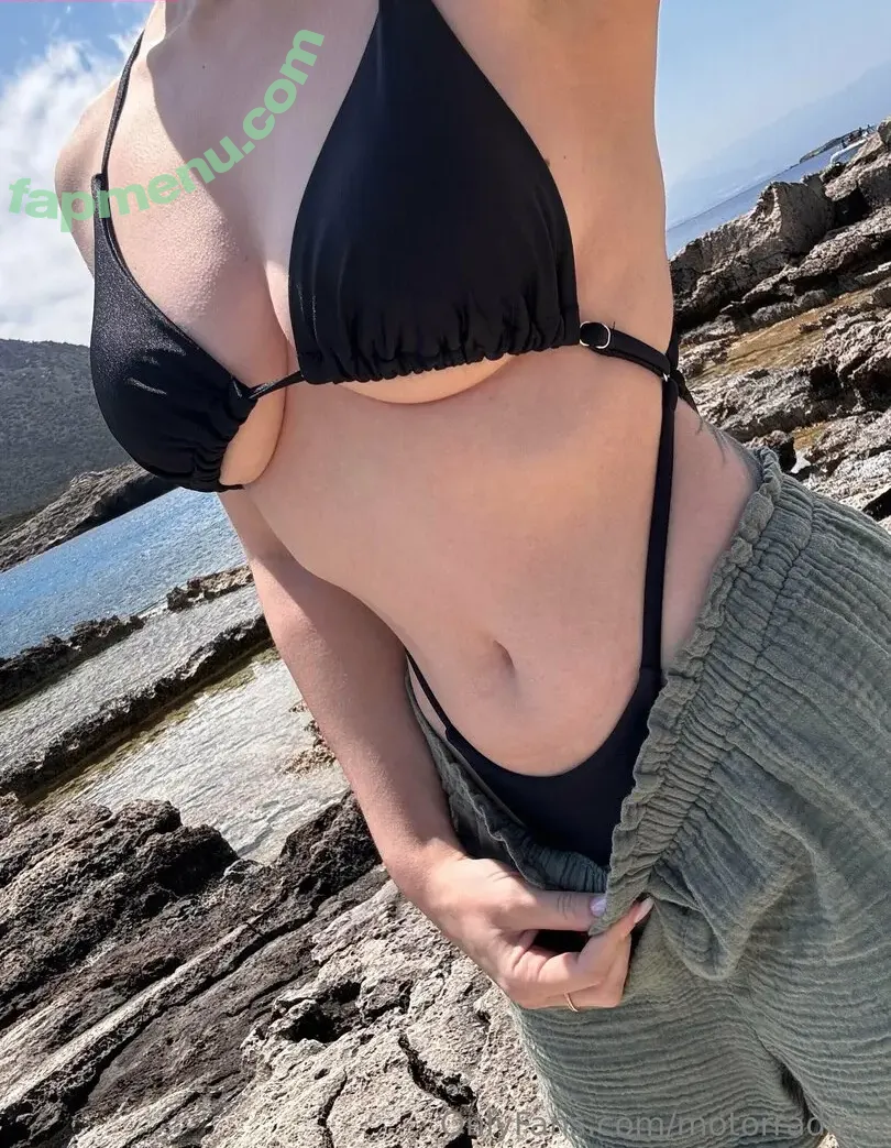 Motorradmia nude photo #0044 (motorrad.mia)