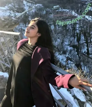 Mouni Roy / imouniroy nude photo #0078